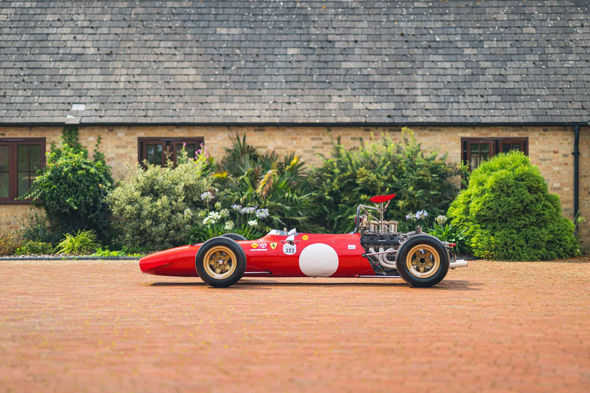 ディアゴスティ—二 Ferrari F1 ディアゴスティ—二 Ferrari F1 Ferrari's SF-25: Masterpiece of